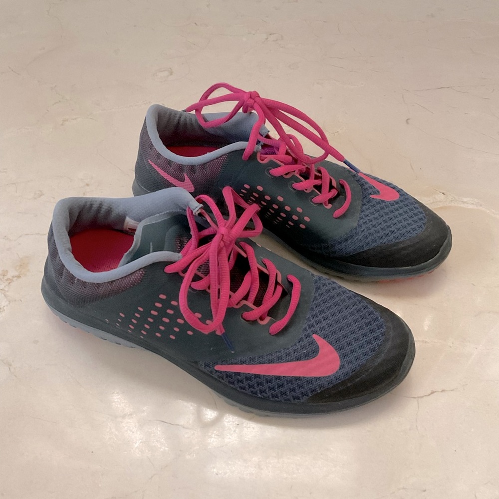 NIKE Pink/Charcoal Sneakers - Womens Size 8.5